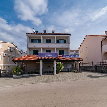 Apartments & Rooms Lavanda Malinska Exterior photo